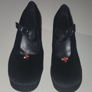 Delias Black Velvet Mary Jane Heels with Red Rose Accent Size 9